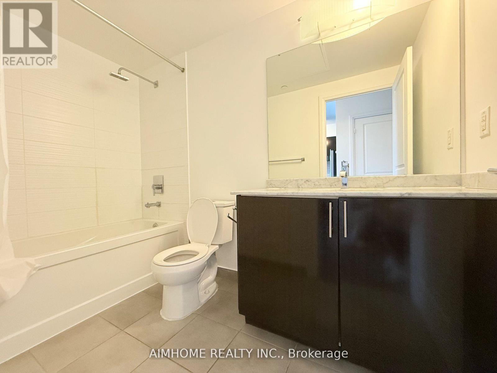 319 - 7165 Yonge Street, Markham, Ontario  L3T 0C9 - Photo 6 - N13072282