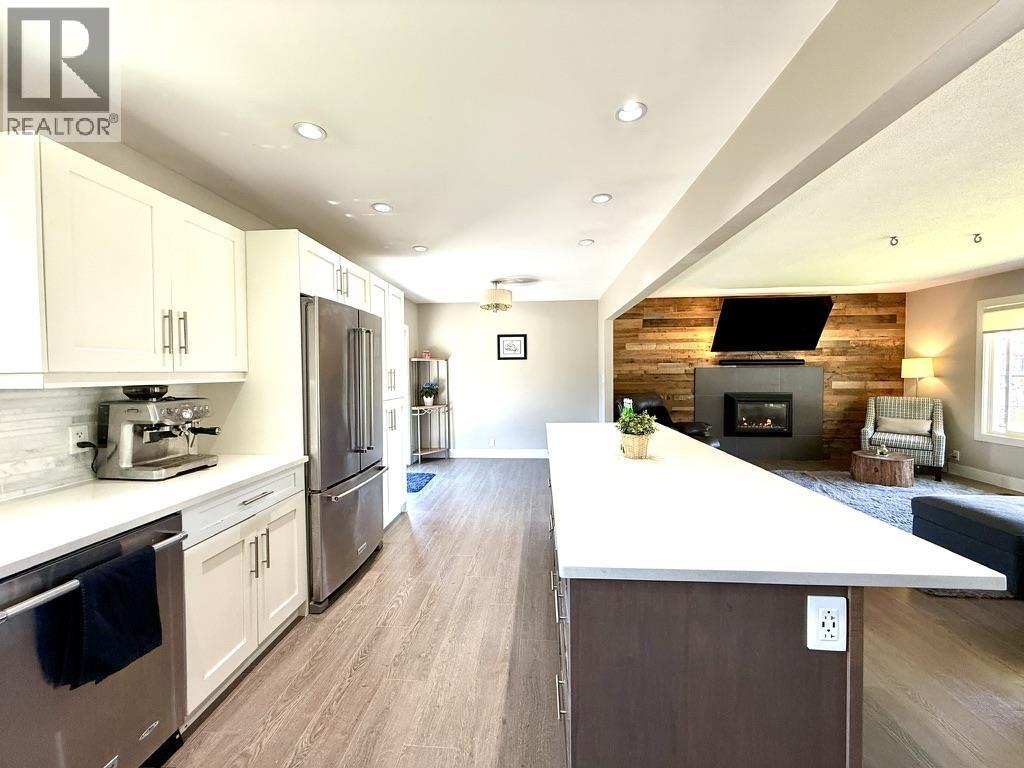 1820 Cedar Drive, Squamish, British Columbia  V8B 0X6 - Photo 5 - R3115804