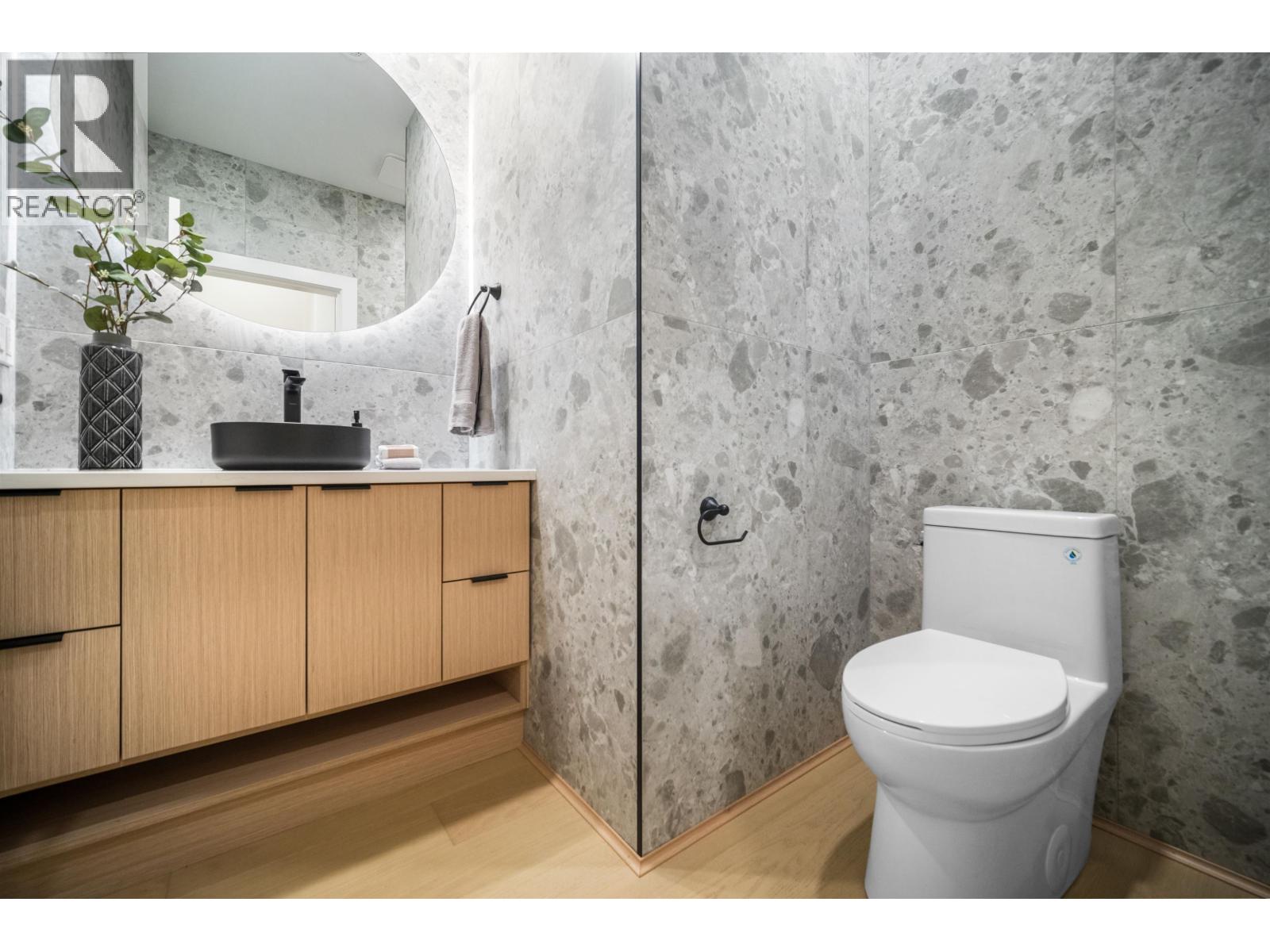 1 3576 E Pender Street, Vancouver, British Columbia  V5K 2E3 - Photo 7 - R3118364