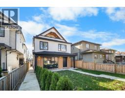 1 3576 E PENDER STREET, Vancouver, British Columbia
