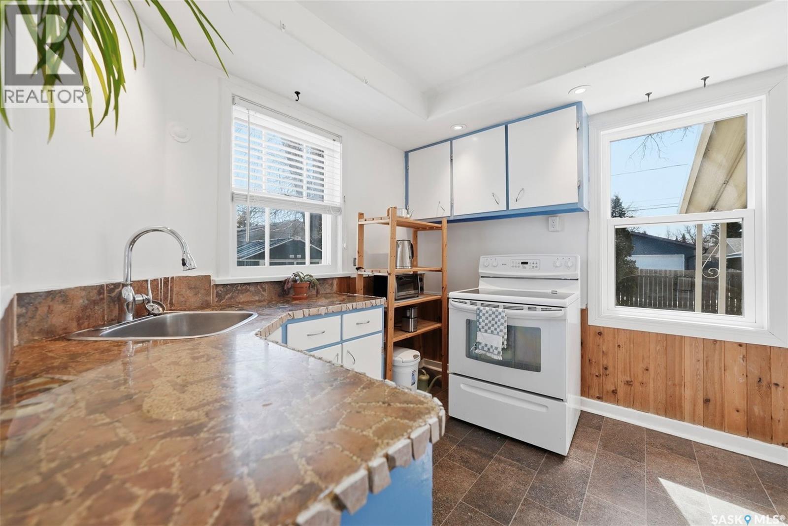 1951 15th Street W, Prince Albert, Saskatchewan  S6V 3V1 - Photo 6 - SK034621