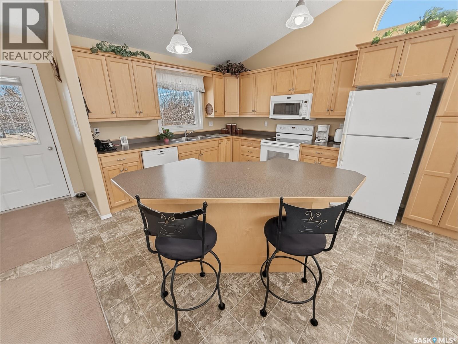 530 Palliser Drive, Swift Current, Saskatchewan  S9H 5C6 - Photo 3 - SK034541