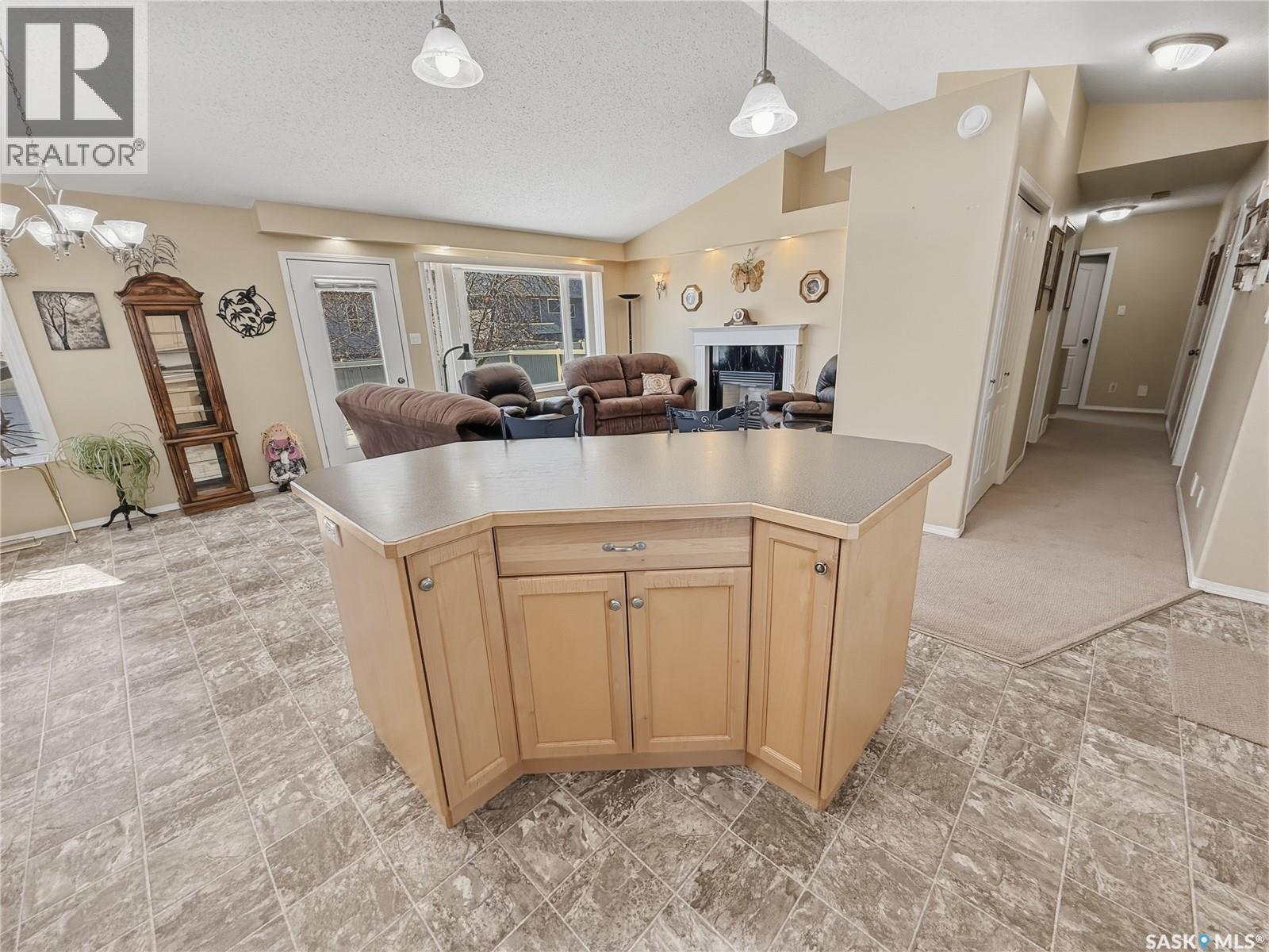 530 Palliser Drive, Swift Current, Saskatchewan  S9H 5C6 - Photo 4 - SK034541