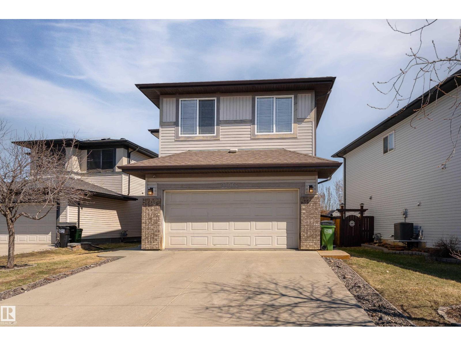 22064 95 AV NW, edmonton, Alberta
