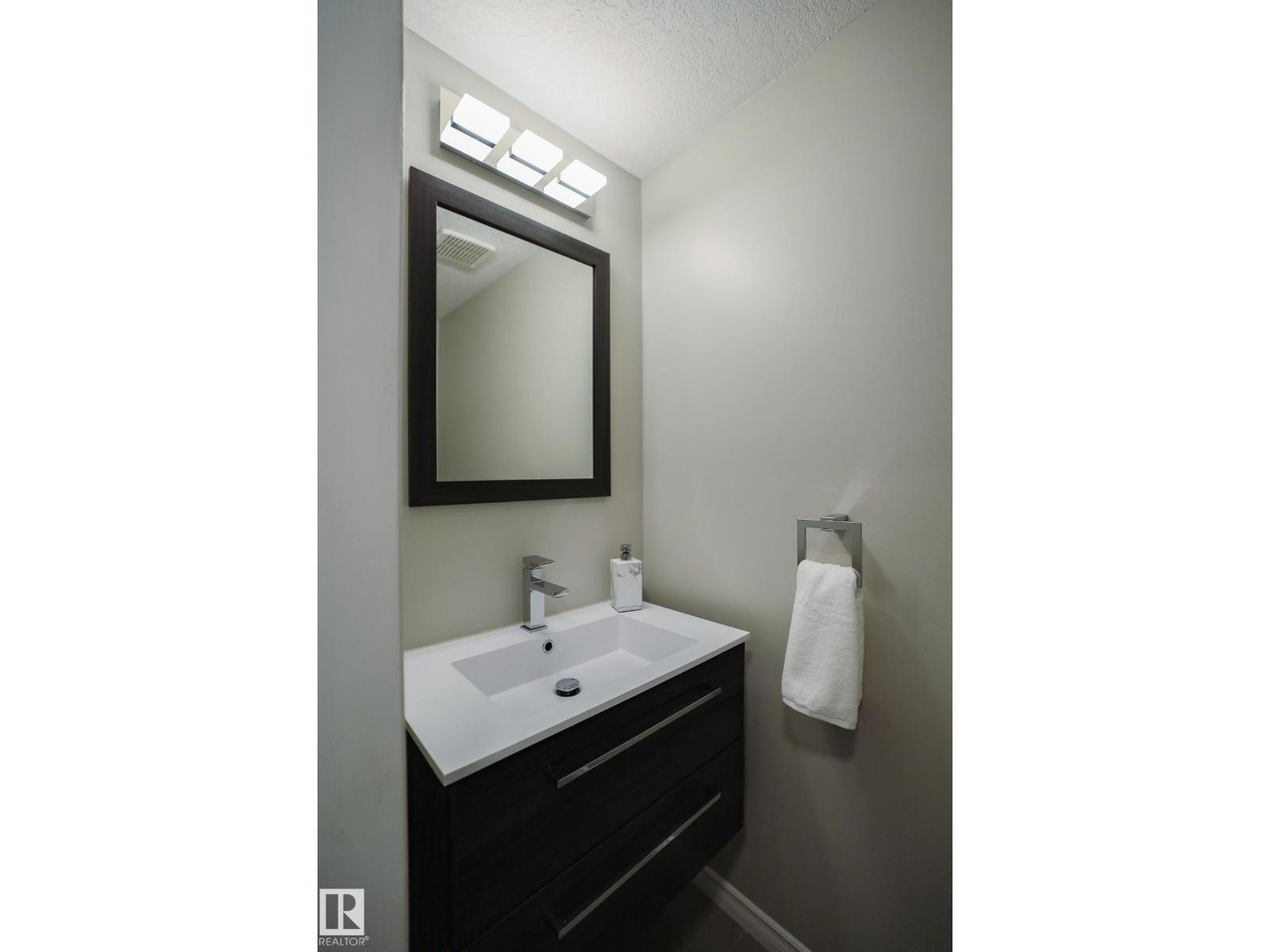 15155 Ramsay Cr Nw, Edmonton, Alberta  T6H 5R1 - Photo 10 - E4485313