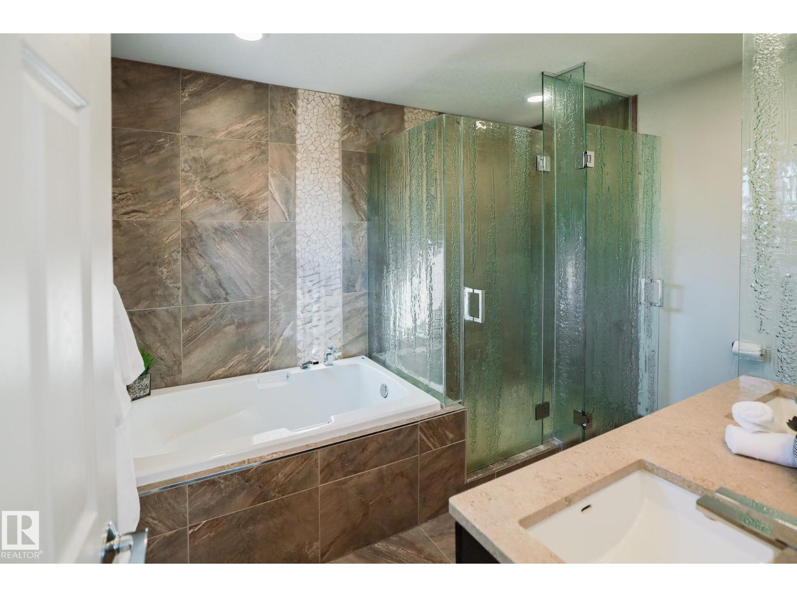 15155 Ramsay Cr Nw, Edmonton, Alberta  T6H 5R1 - Photo 16 - E4485313