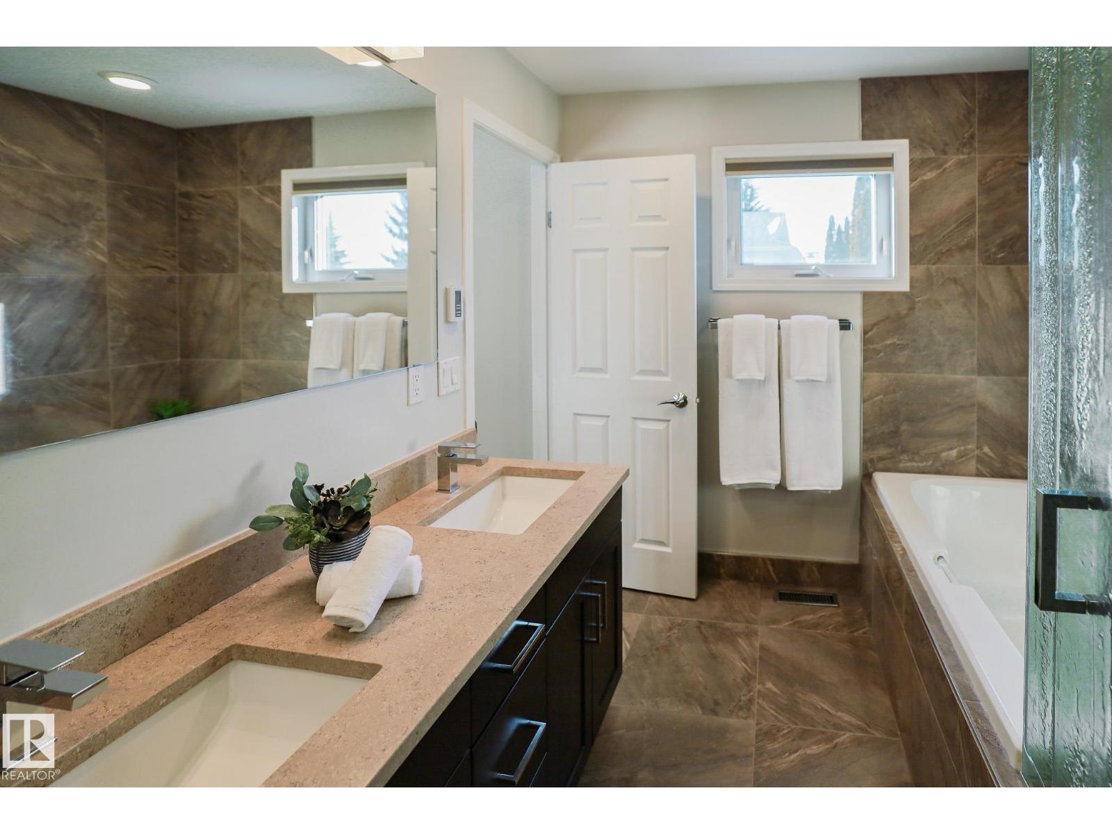 15155 Ramsay Cr Nw, Edmonton, Alberta  T6H 5R1 - Photo 17 - E4485313