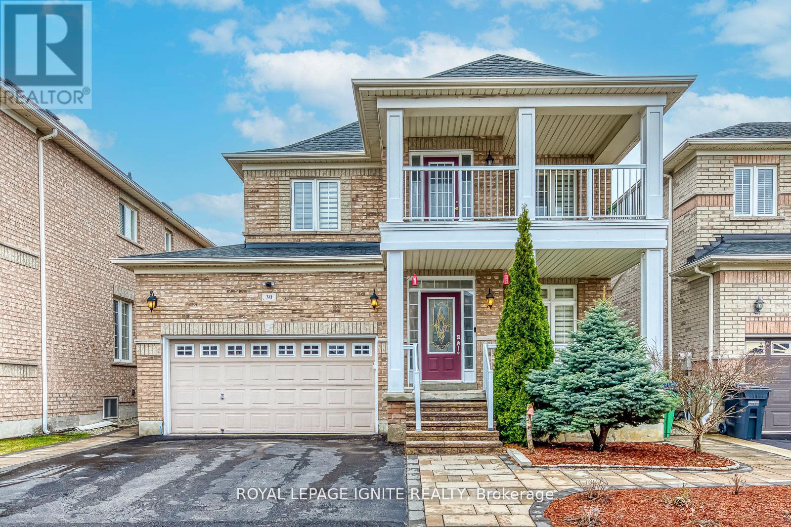 30 Streamline Drive NW, Brampton, Ontario  L6V 4T2 - Photo 2 - W13071988