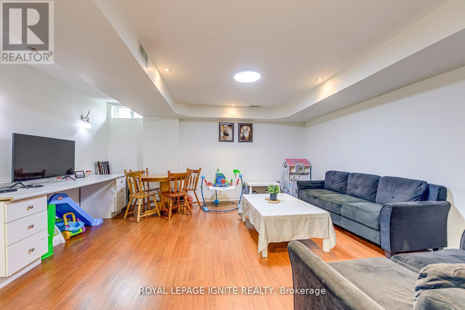 30 Streamline Drive NW, Brampton, Ontario  L6V 4T2 - Photo 39 - W13071988