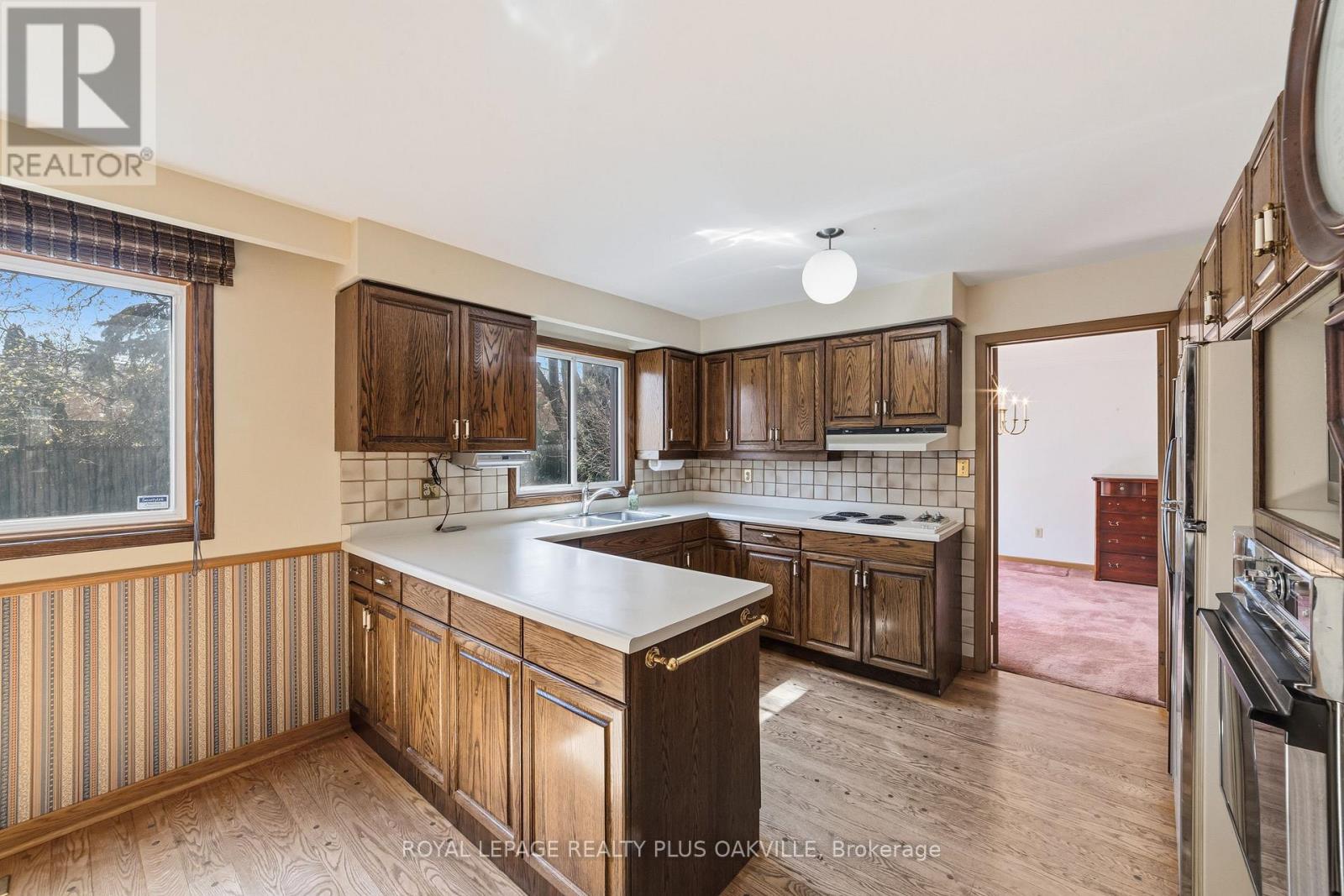 845 Saddle Crescent, Mississauga, Ontario  L4Y 2V9 - Photo 11 - W13072006