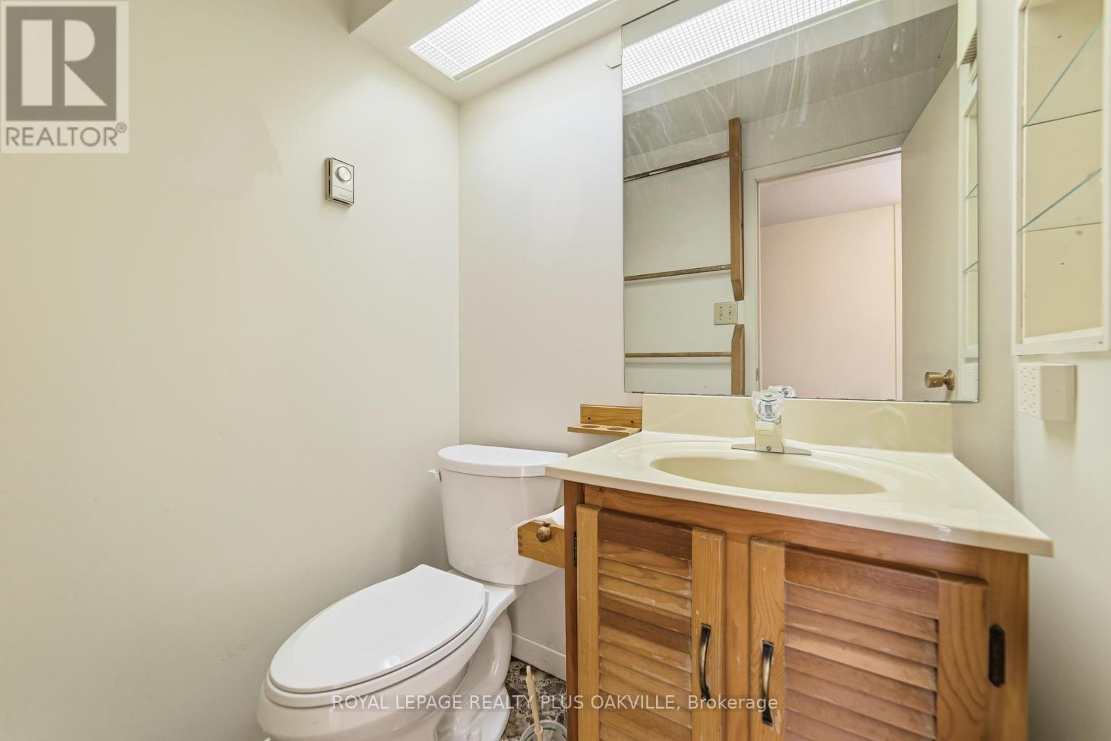845 Saddle Crescent, Mississauga, Ontario  L4Y 2V9 - Photo 35 - W13072006