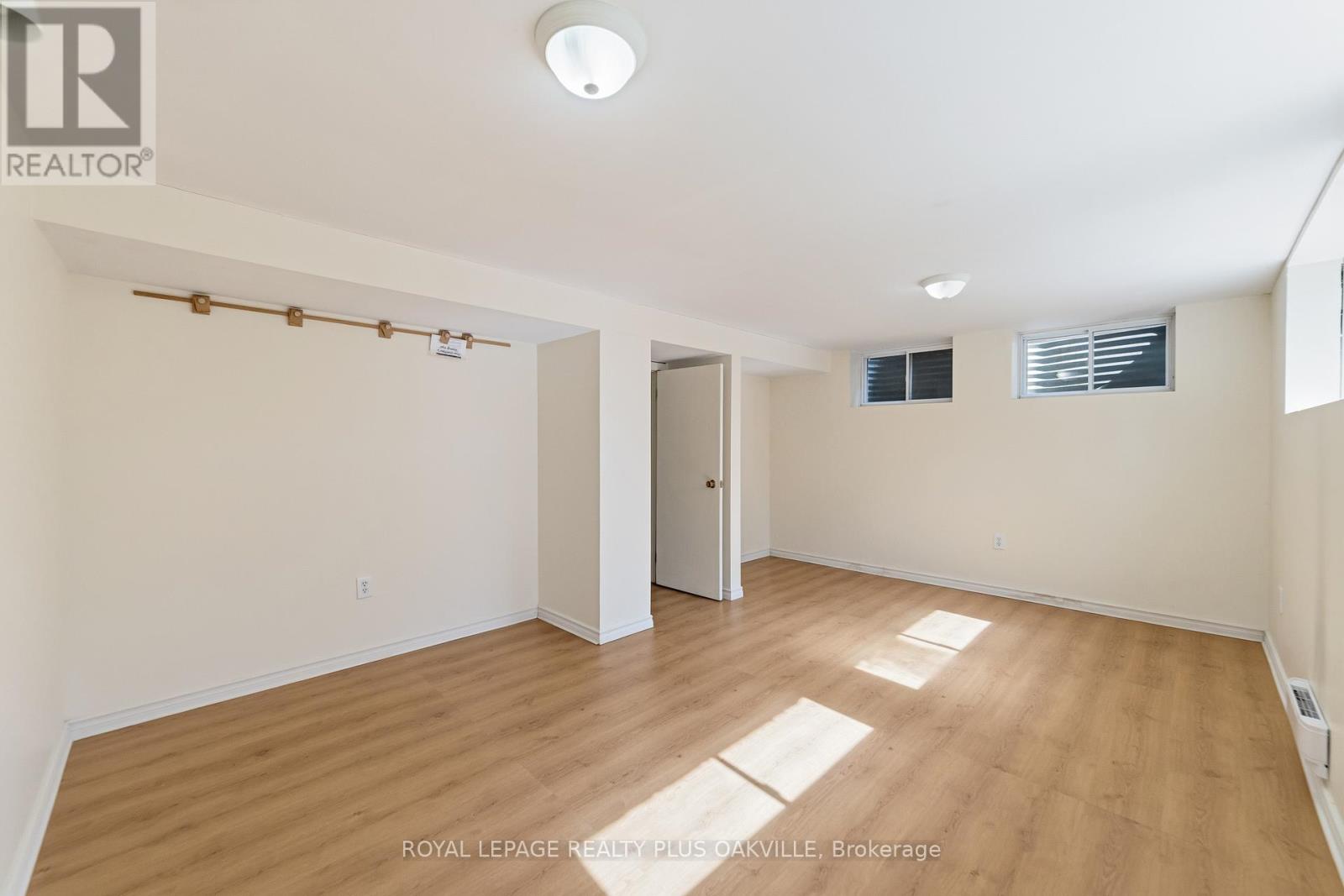 845 Saddle Crescent, Mississauga, Ontario  L4Y 2V9 - Photo 38 - W13072006