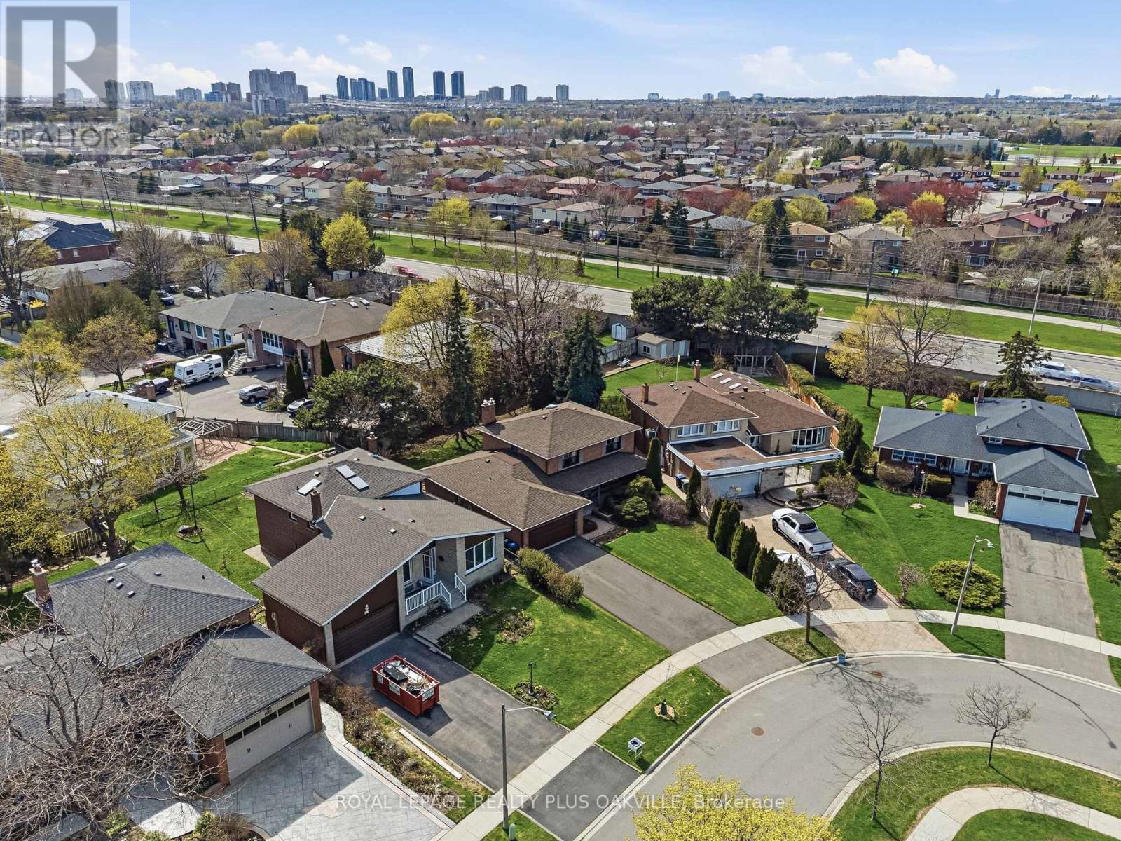 845 Saddle Crescent, Mississauga, Ontario  L4Y 2V9 - Photo 44 - W13072006