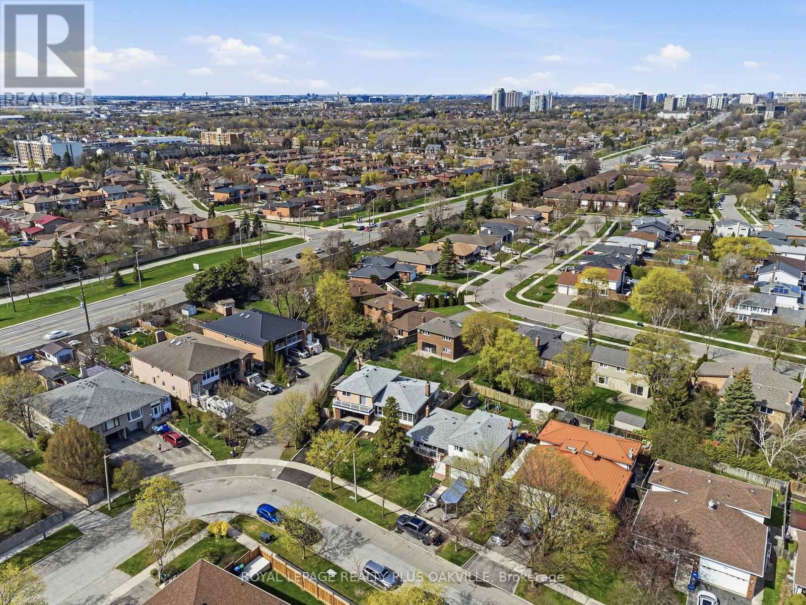 845 Saddle Crescent, Mississauga, Ontario  L4Y 2V9 - Photo 45 - W13072006