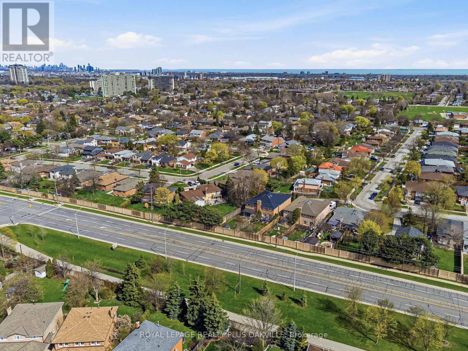 845 Saddle Crescent, Mississauga, Ontario  L4Y 2V9 - Photo 47 - W13072006