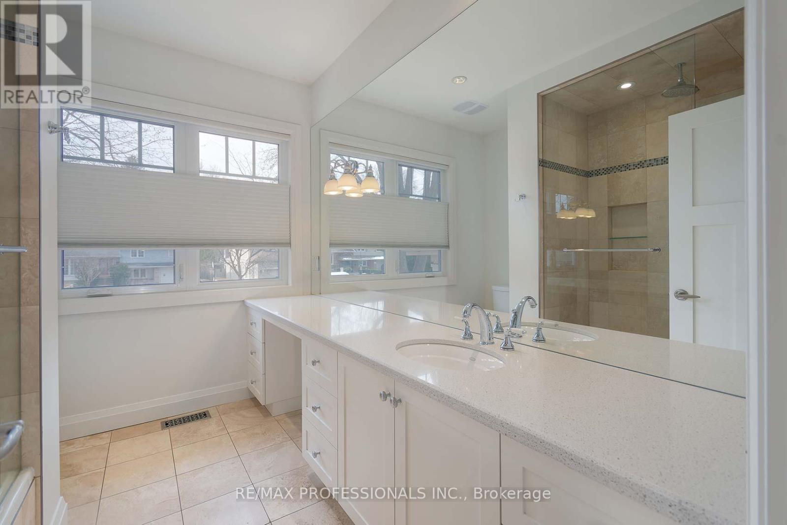 321 Wendy Lane, Oakville, Ontario  L6L 4P9 - Photo 27 - W13072008