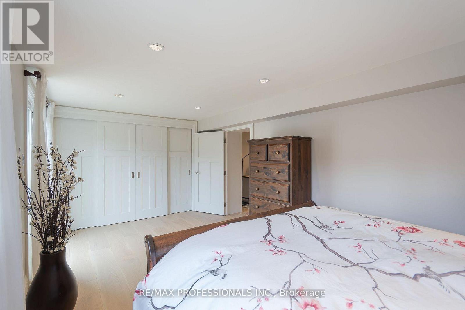 321 Wendy Lane, Oakville, Ontario  L6L 4P9 - Photo 31 - W13072008