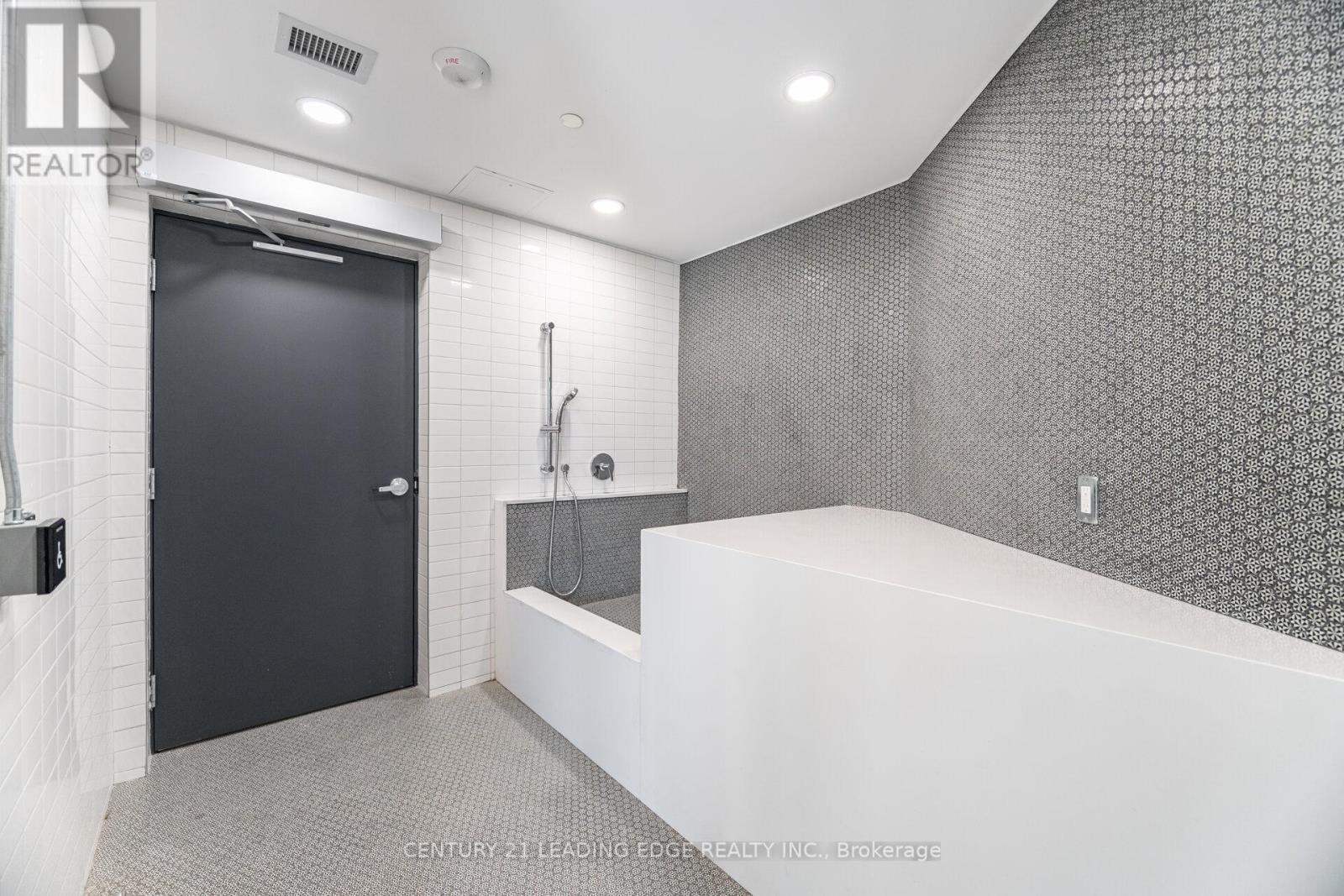 317 - 405 Dundas Street W, Oakville, Ontario  L6M 5P9 - Photo 46 - W13072050
