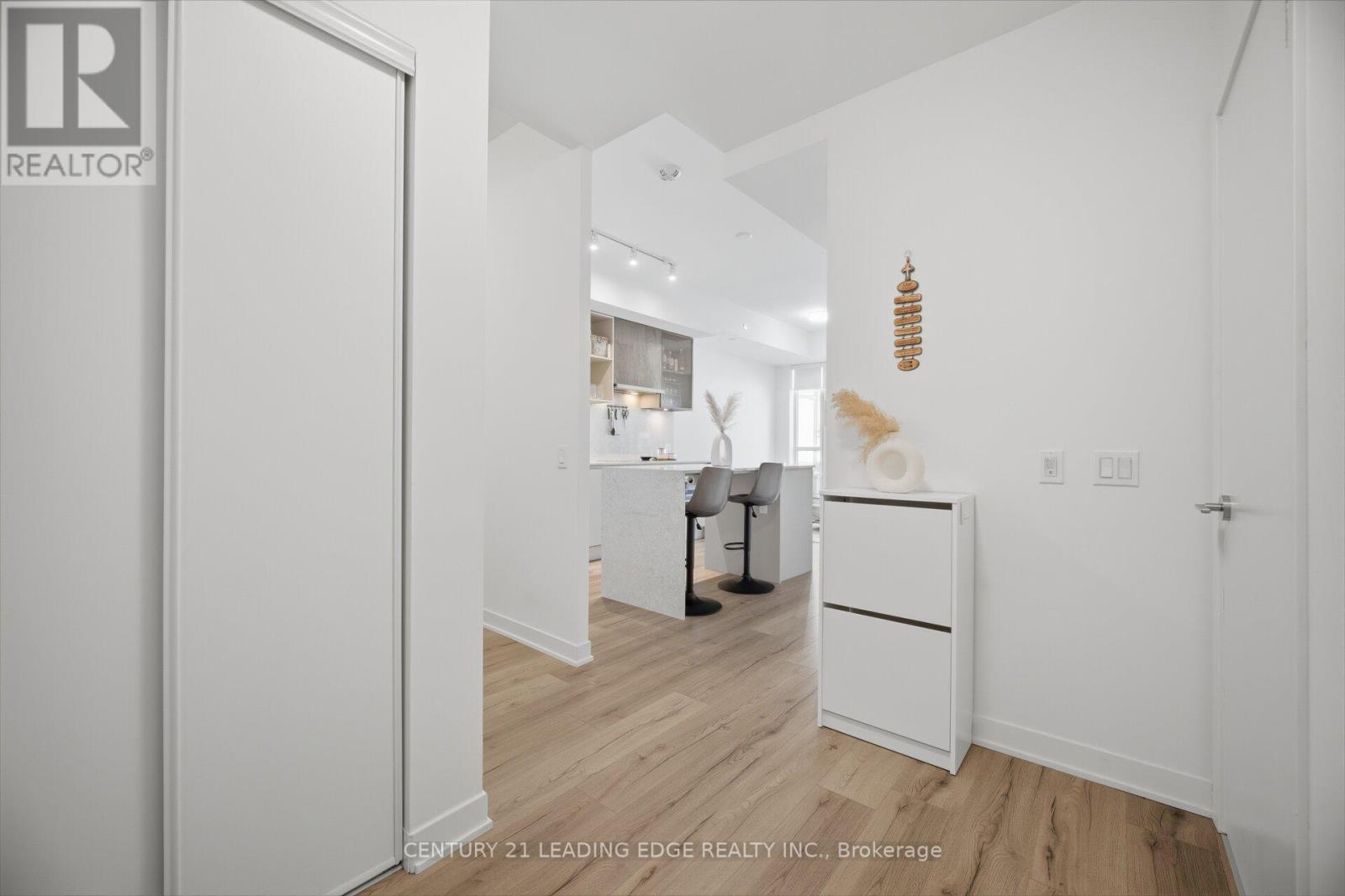 317 - 405 Dundas Street W, Oakville, Ontario  L6M 5P9 - Photo 6 - W13072050