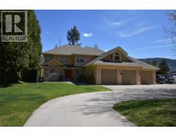 2601 9th Avenue, Castlegar, British Columbia