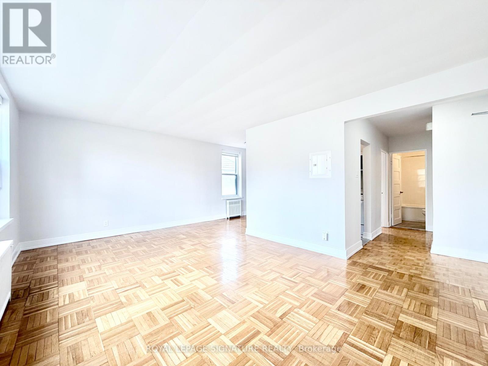 201 - 1545 BATHURST STREET, Toronto, Ontario