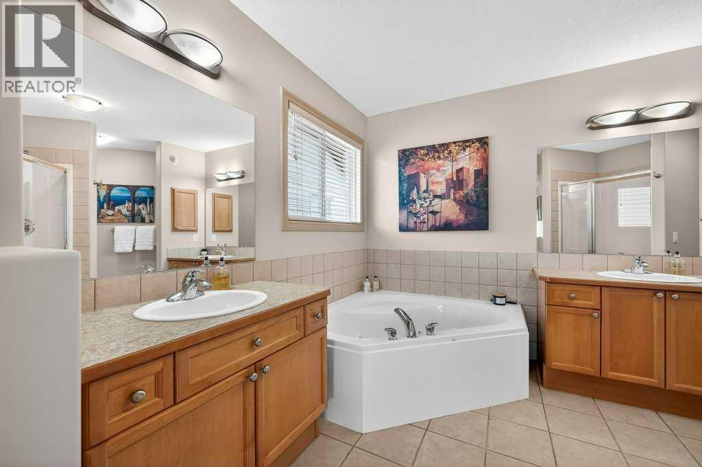 203 Crystal Green Point, Okotoks, Alberta  T1S 2K7 - Photo 27 - A2302216