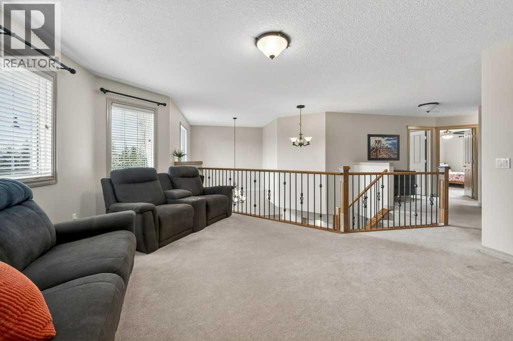 203 Crystal Green Point, Okotoks, Alberta  T1S 2K7 - Photo 22 - A2302216