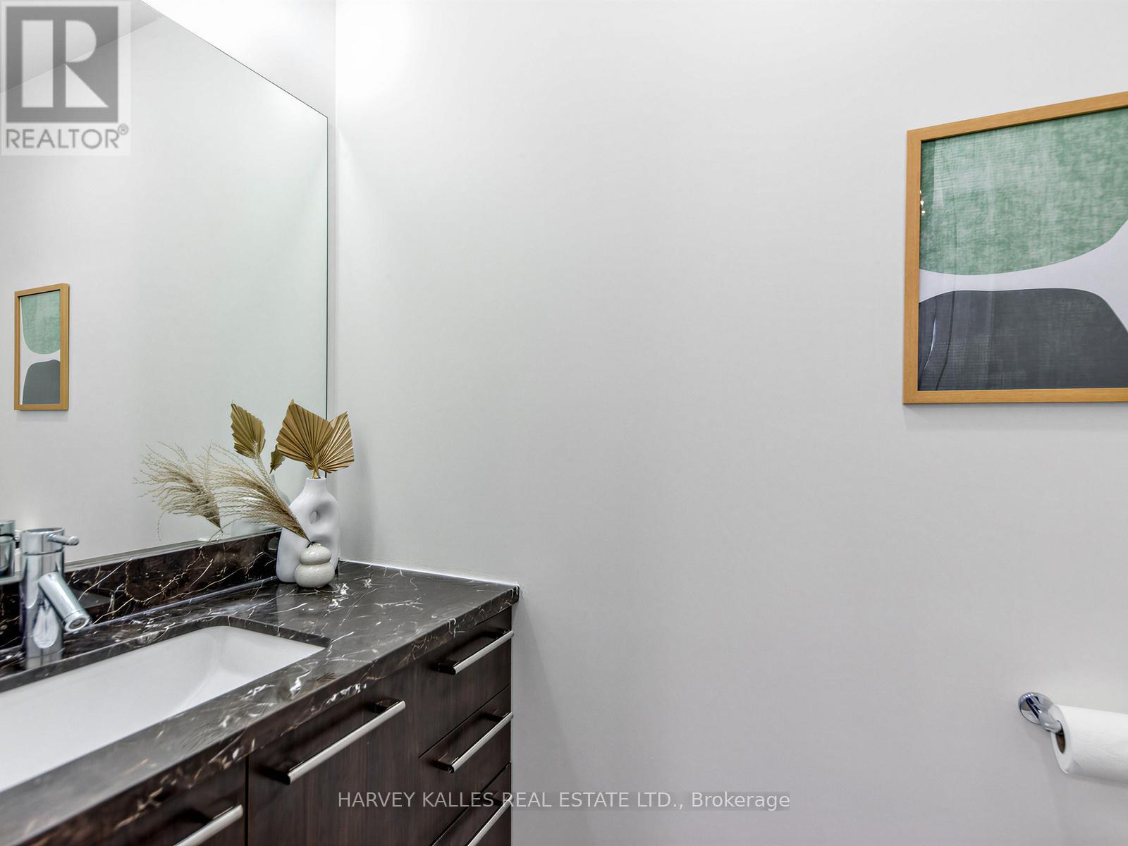 Th 13 - 30 Roehampton Avenue, Toronto, Ontario  M4P 1R2 - Photo 13 - C13052824