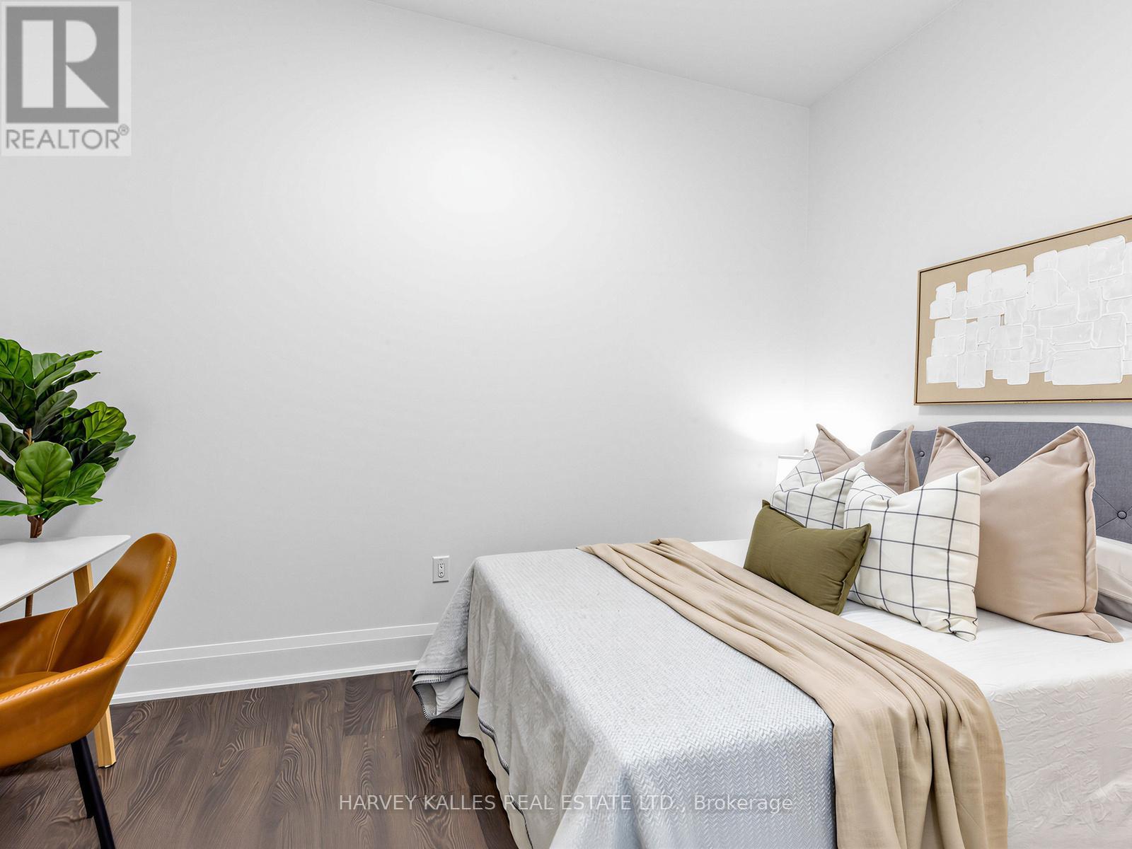 Th 13 - 30 Roehampton Avenue, Toronto, Ontario  M4P 1R2 - Photo 18 - C13052824