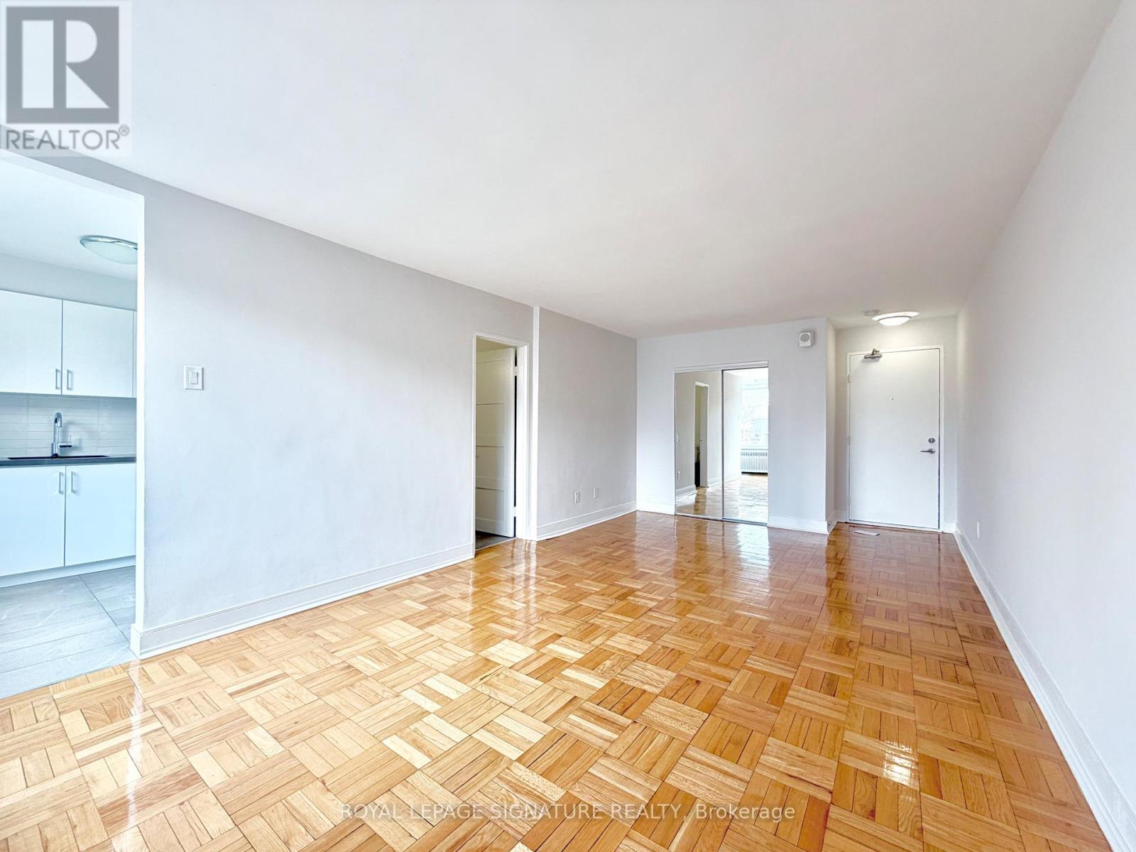 402 - 1545 BATHURST STREET, Toronto, Ontario