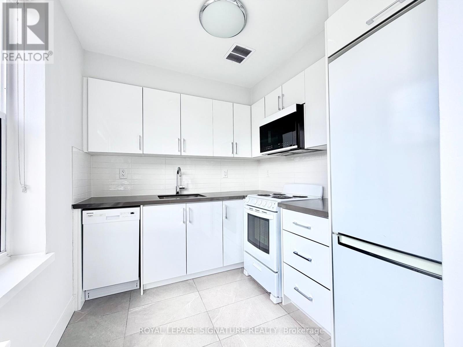 402 - 1545 Bathurst Street, Toronto, Ontario  M5P 3H6 - Photo 2 - C13070672