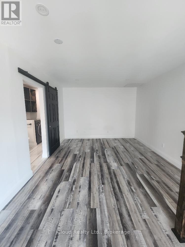 3 - 7 Foundry Street, Hamilton, Ontario  L9H 2V6 - Photo 7 - X13057848