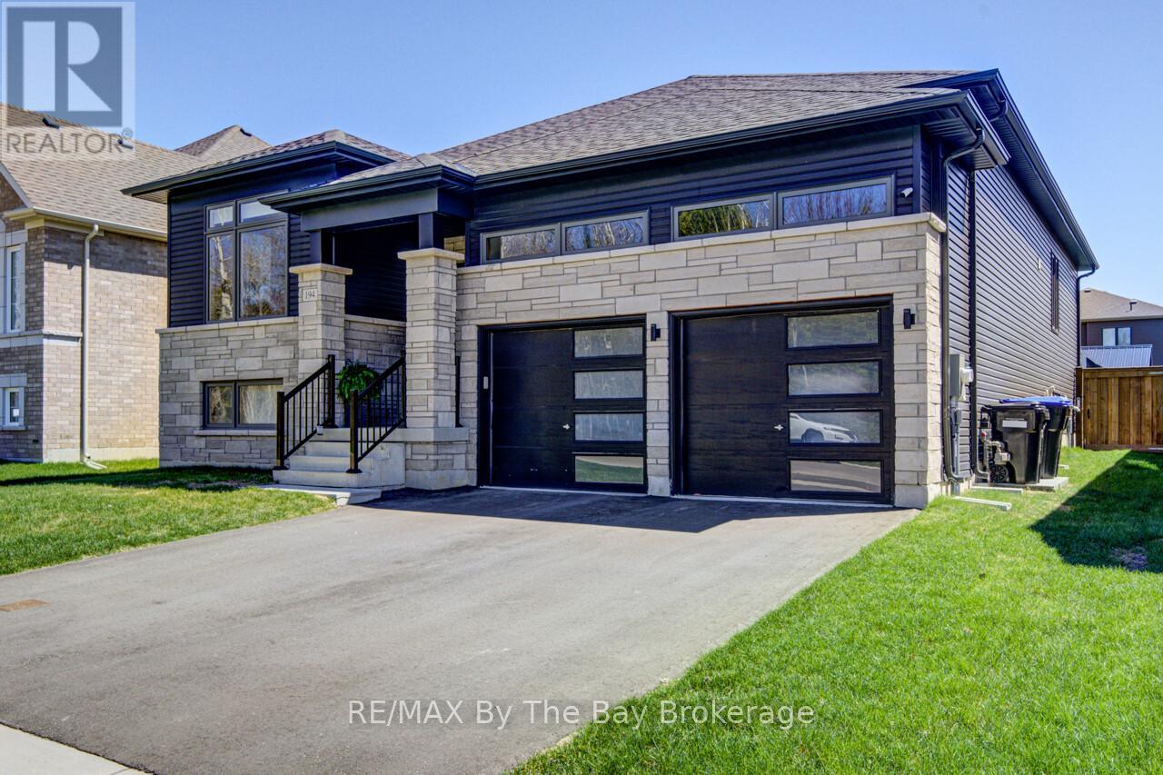 194 Mapleside Drive, Wasaga Beach, Ontario  L9Z 0L4 - Photo 2 - S13072368