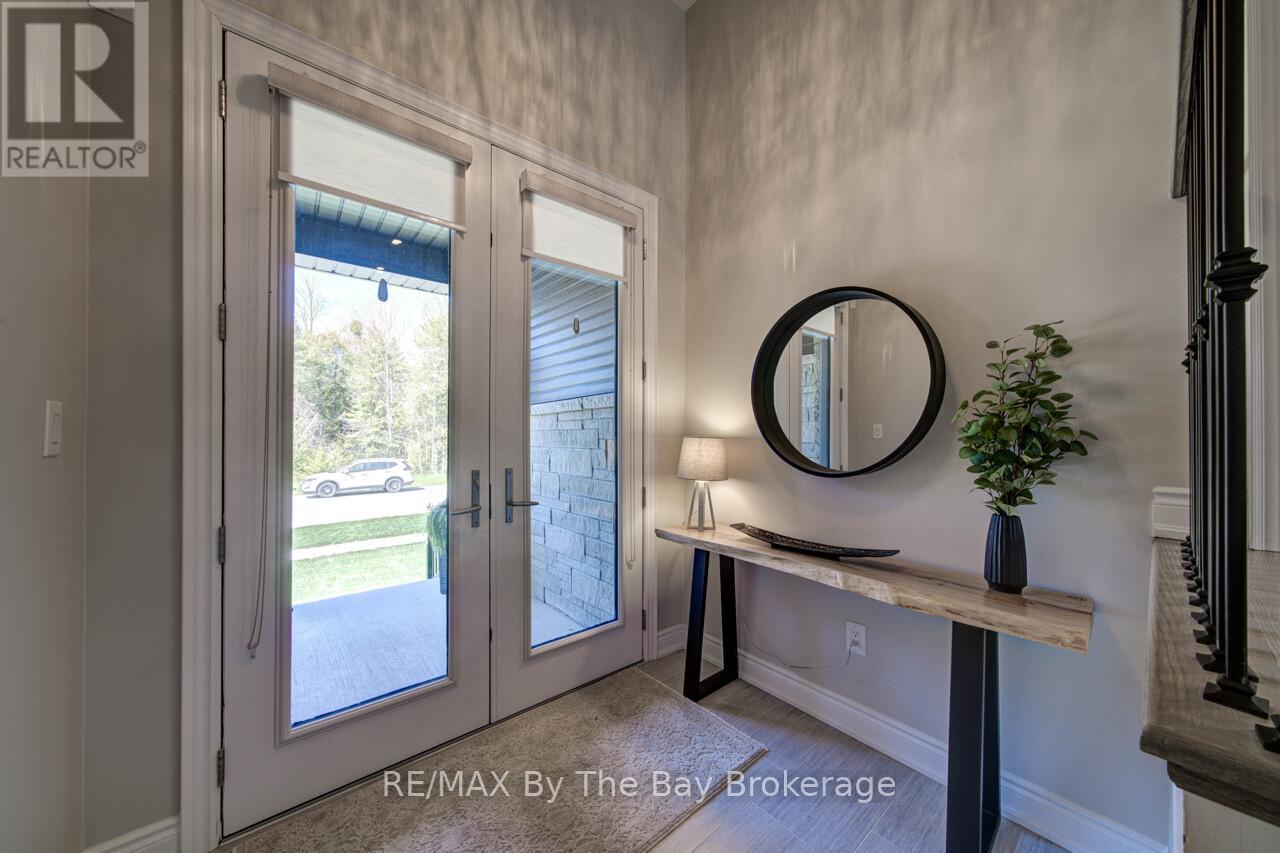 194 Mapleside Drive, Wasaga Beach, Ontario  L9Z 0L4 - Photo 4 - S13072368