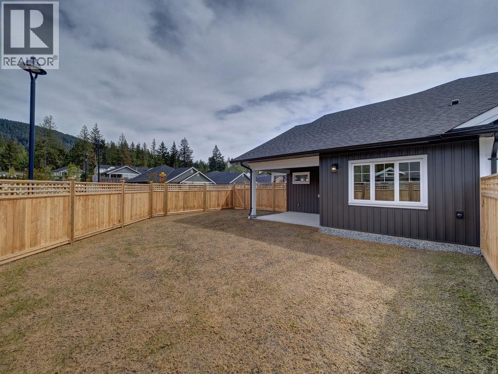 1051 Celia Crescent, Gibsons, British Columbia  V0N 1V7 - Photo 15 - R3118439