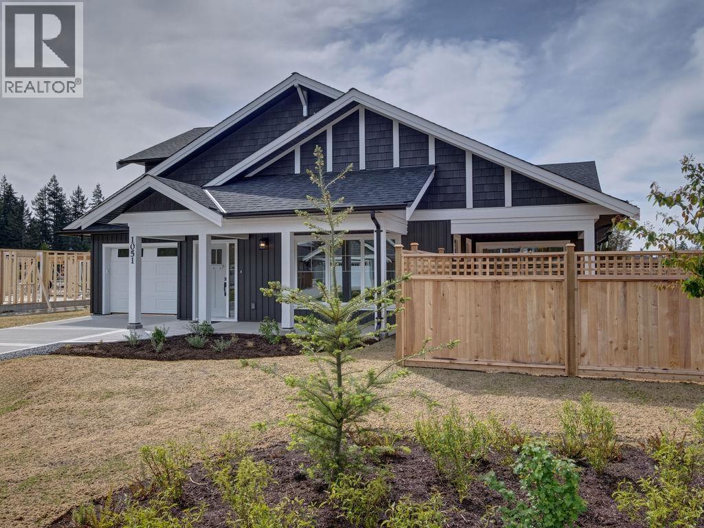 1051 Celia Crescent, Gibsons, British Columbia  V0N 1V7 - Photo 2 - R3118439