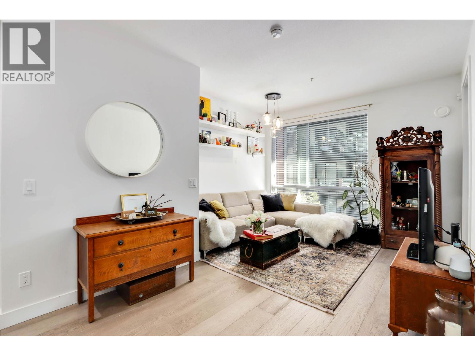 320 723 W 3rd Street, North Vancouver, British Columbia  V7M 0E4 - Photo 3 - R3118456