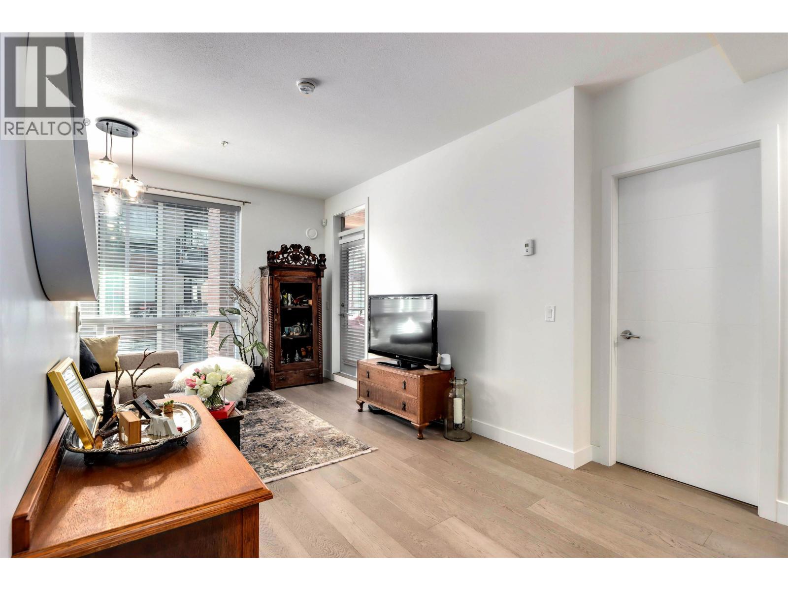 320 723 W 3rd Street, North Vancouver, British Columbia  V7M 0E4 - Photo 5 - R3118456