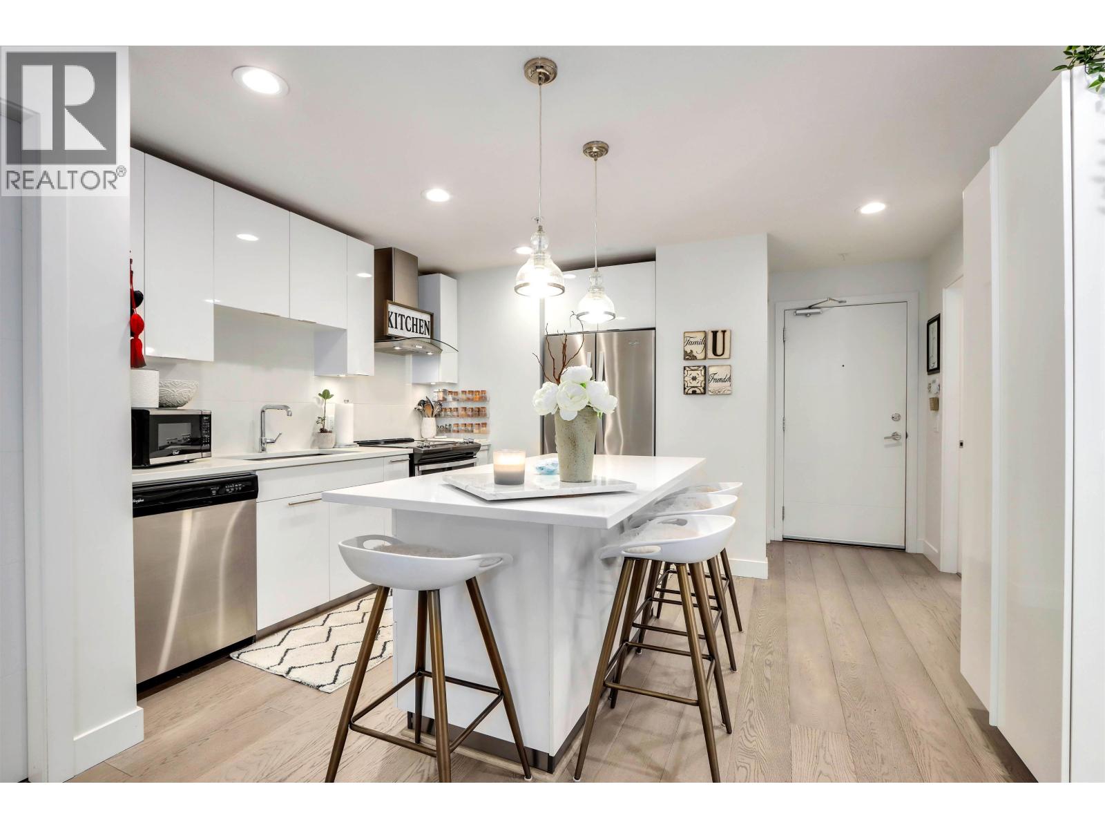 320 723 W 3rd Street, North Vancouver, British Columbia  V7M 0E4 - Photo 9 - R3118456