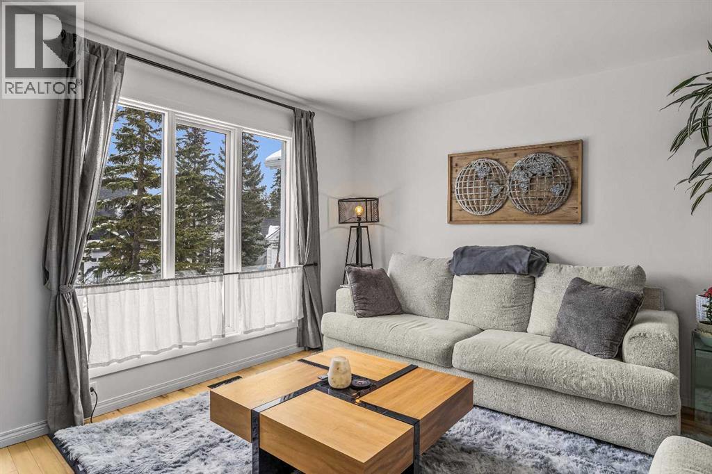 108 Glacier Drive, Banff, Alberta  T1L 1G7 - Photo 6 - A2307187
