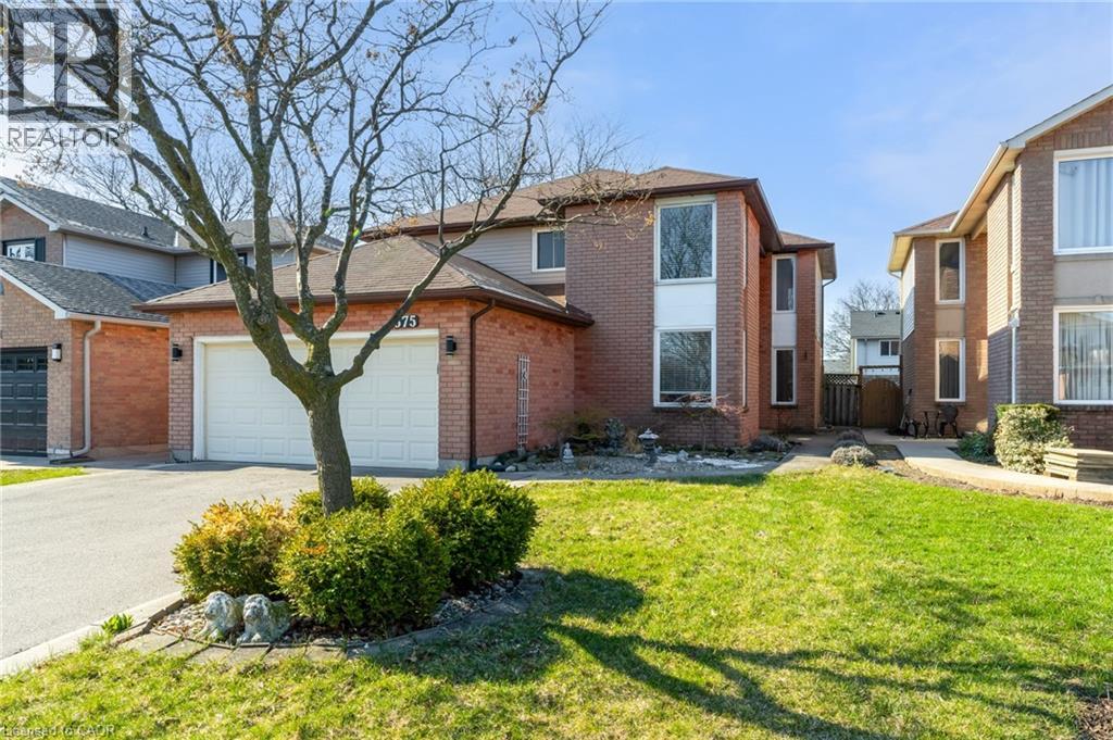 375 Delancey Boulevard, Hamilton, Ontario  L9B 2B5 - Photo 2 - 40822535