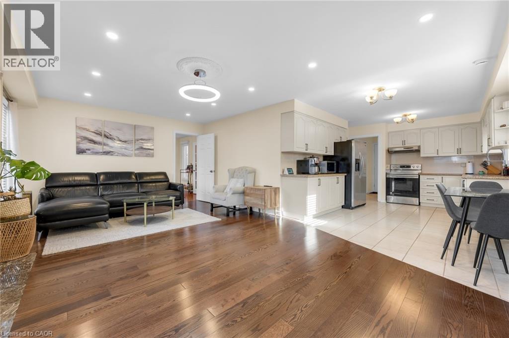 375 Delancey Boulevard, Hamilton, Ontario  L9B 2B5 - Photo 10 - 40822535