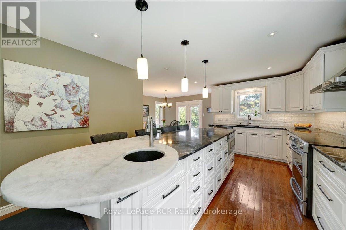 303 6th Avenue W, Owen Sound, Ontario  N4K 6H9 - Photo 12 - X13072360
