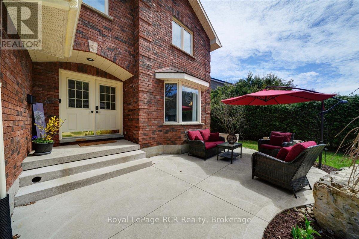 303 6th Avenue W, Owen Sound, Ontario  N4K 6H9 - Photo 2 - X13072360