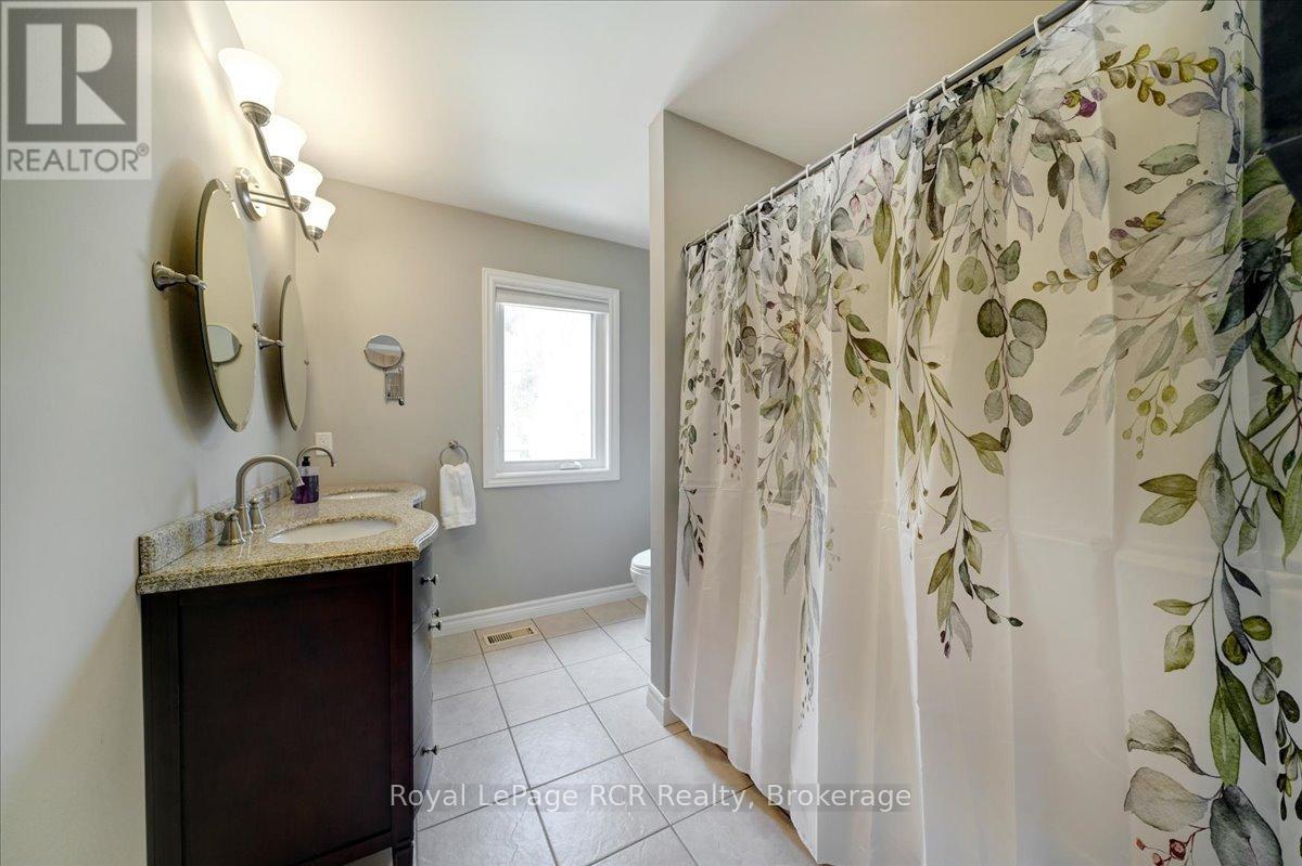 303 6th Avenue W, Owen Sound, Ontario  N4K 6H9 - Photo 36 - X13072360