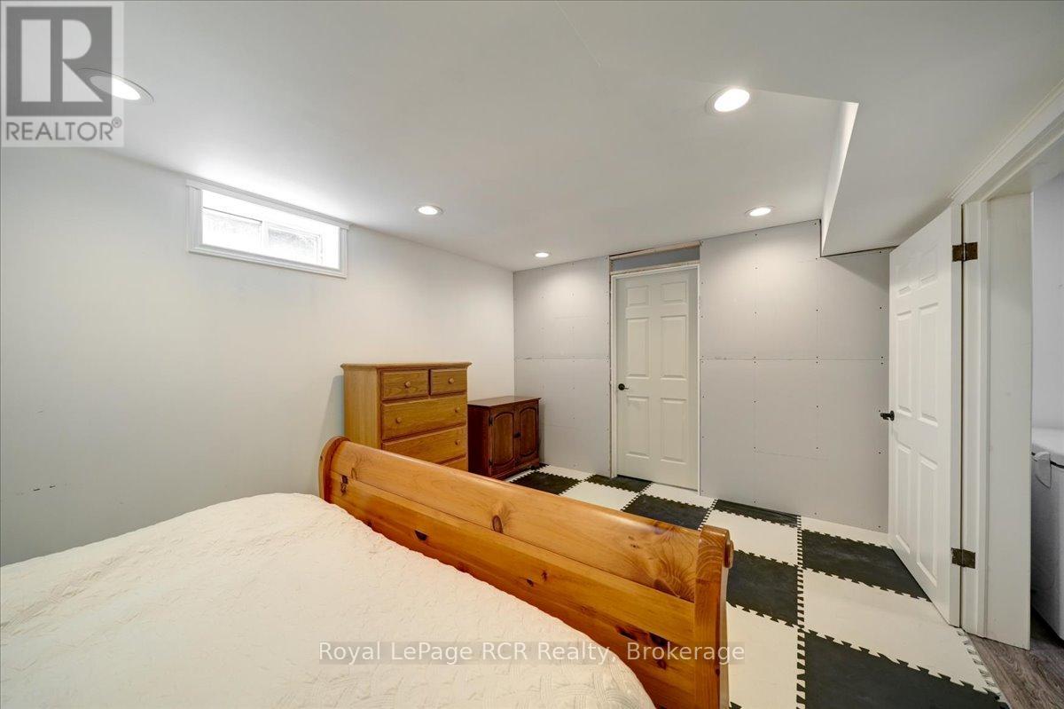 303 6th Avenue W, Owen Sound, Ontario  N4K 6H9 - Photo 40 - X13072360