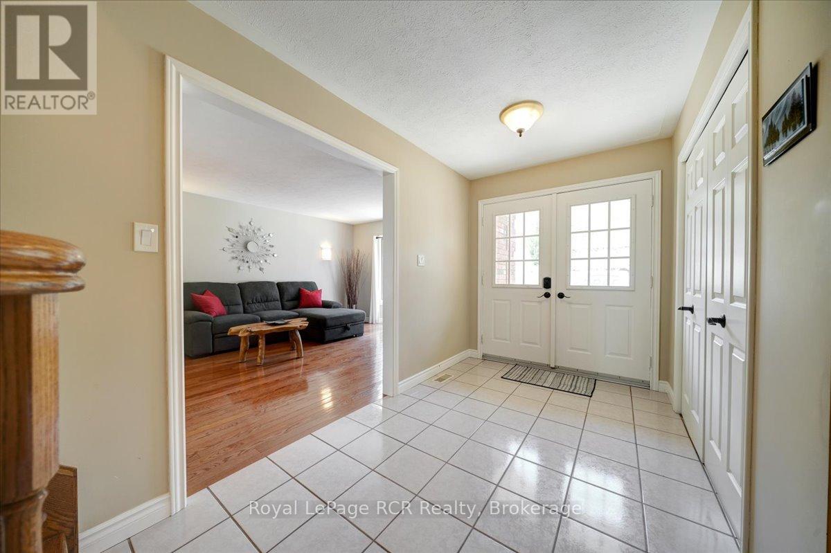 303 6th Avenue W, Owen Sound, Ontario  N4K 6H9 - Photo 5 - X13072360
