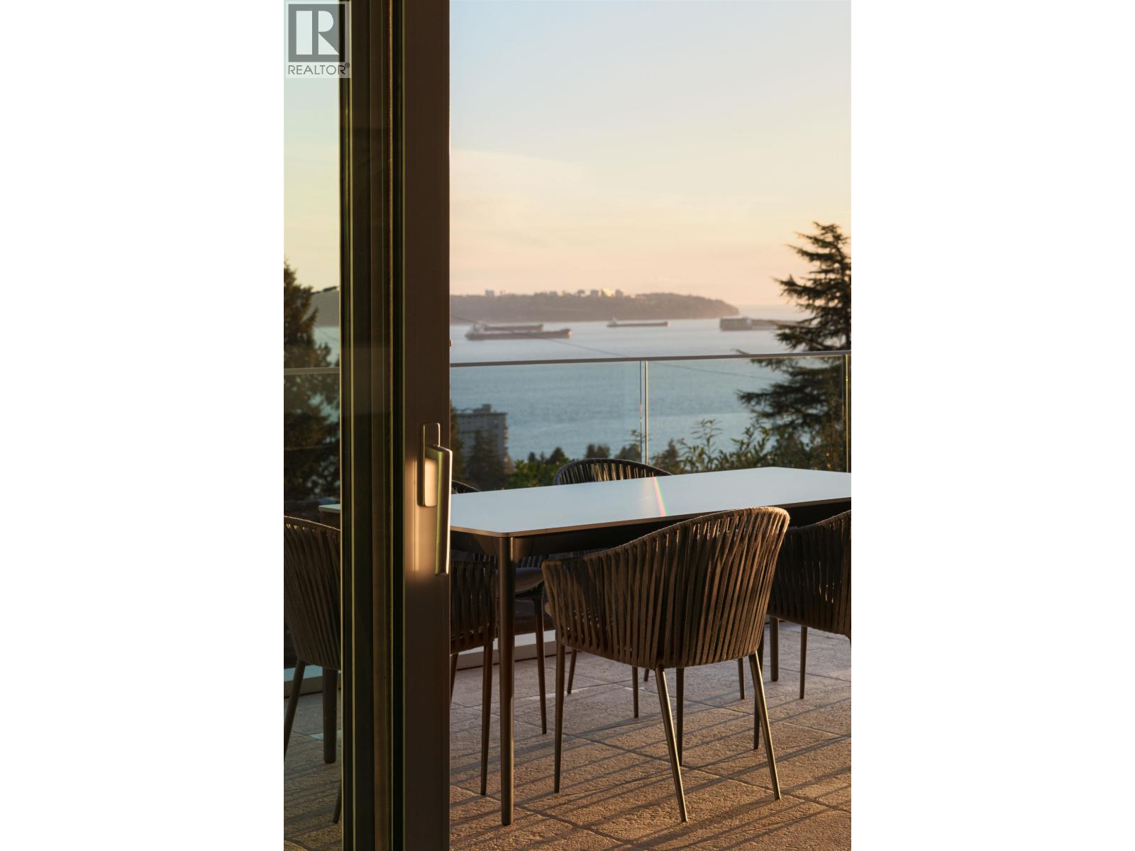 1715 22nd Street, West Vancouver, British Columbia  V7V 4E4 - Photo 13 - R3088686