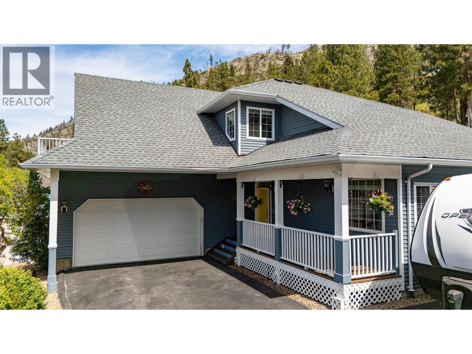 271 Heritage Boulevard, Okanagan Falls, British Columbia  V0H 1R3 - Photo 3 - 10385401