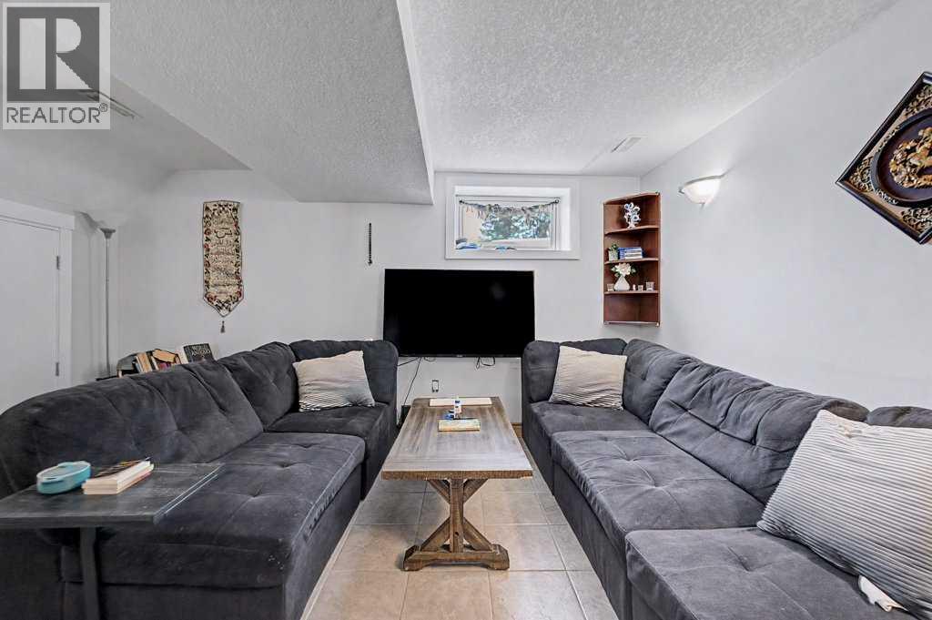 38 Whitman Close Ne, Calgary, Alberta  T1Y 4h4 - Photo 24 - A2305372